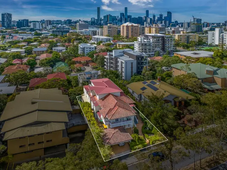 29 Chasely Street, Auchenflower QLD 4066
