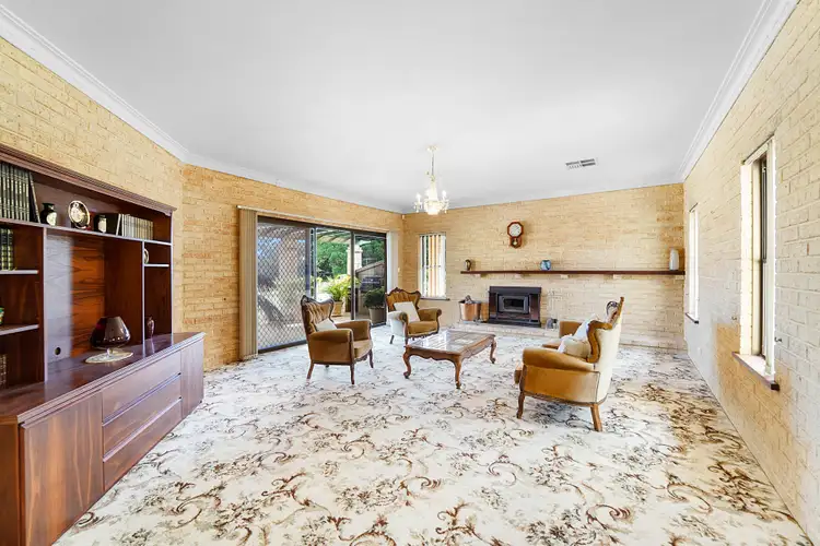 Seventh view of Homely house listing, 4 Georges Close, Kallaroo WA 6025