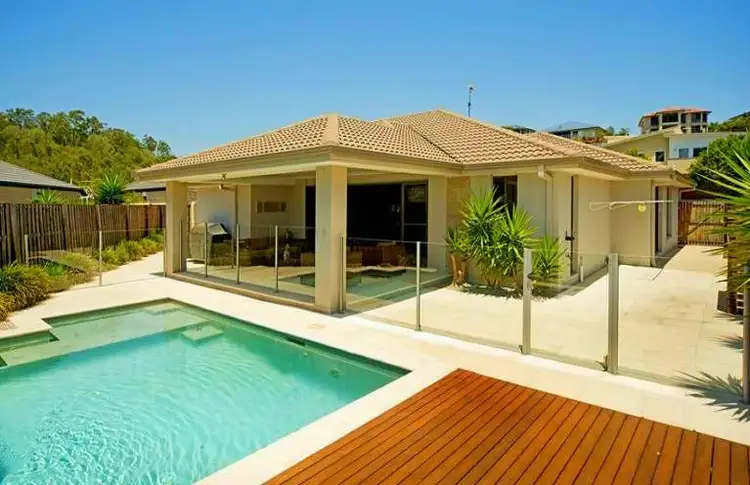 18 Elkins Street, Pacific Pines QLD 4211