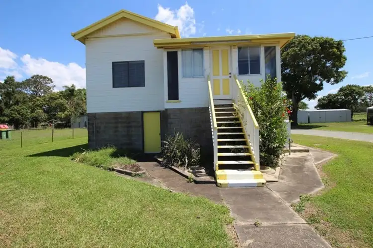 101 Broad Street, Sarina QLD 4737
