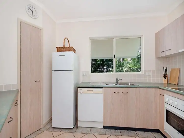 Sixth view of Homely unit listing, 8/39 Vasey Esplanade, Trinity Beach QLD 4879