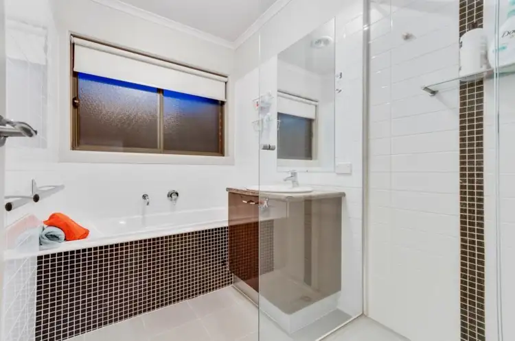 Sixth view of Homely unit listing, 10A Summit Road, Frankston VIC 3199