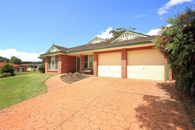 8 Mayfair Court, Bomaderry NSW 2541