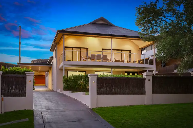 90 Albany Street, Point Frederick NSW 2250