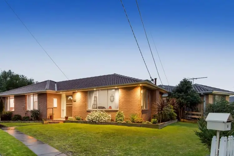 8 Escabon Grove, Frankston VIC 3199