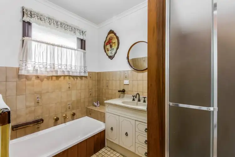 Seventh view of Homely house listing, 10 Paisley Avenue, Boronia VIC 3155