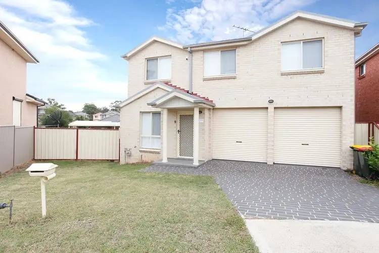 5 Theodore Place, Rooty Hill NSW 2766