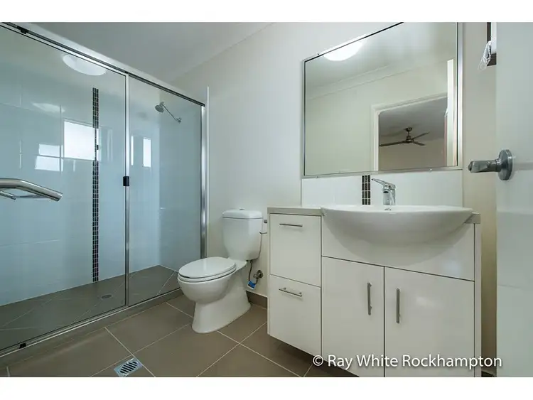 Sixth view of Homely unit listing, 4/19 Church Street, Allenstown QLD 4700