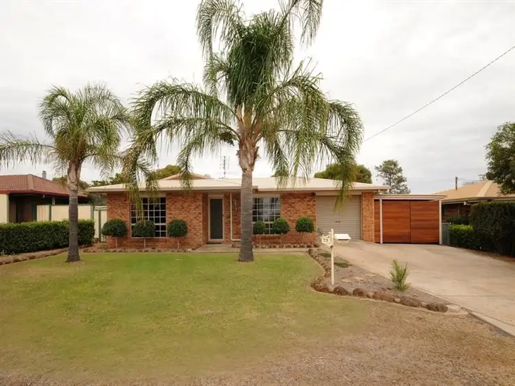 73 Hamlyn Road, Oakey QLD 4401