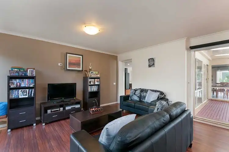 Fifth view of Homely house listing, 31 Jacaranda Place, Craigieburn VIC 3064