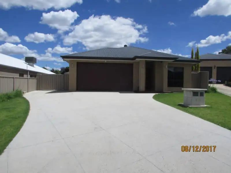 Main view of Homely house listing, 17 Lawson Circuit, Lavington NSW 2641