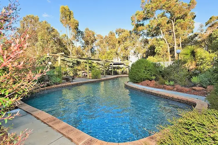 10 Salicina Garden, Roleystone WA 6111