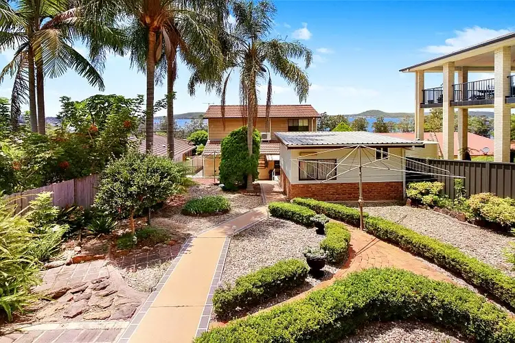 11 Thomas Street, Tascott NSW 2250