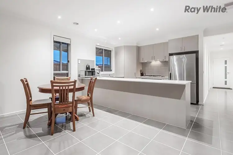 Seventh view of Homely house listing, 2 Goulding Drive, Plumpton VIC 3335