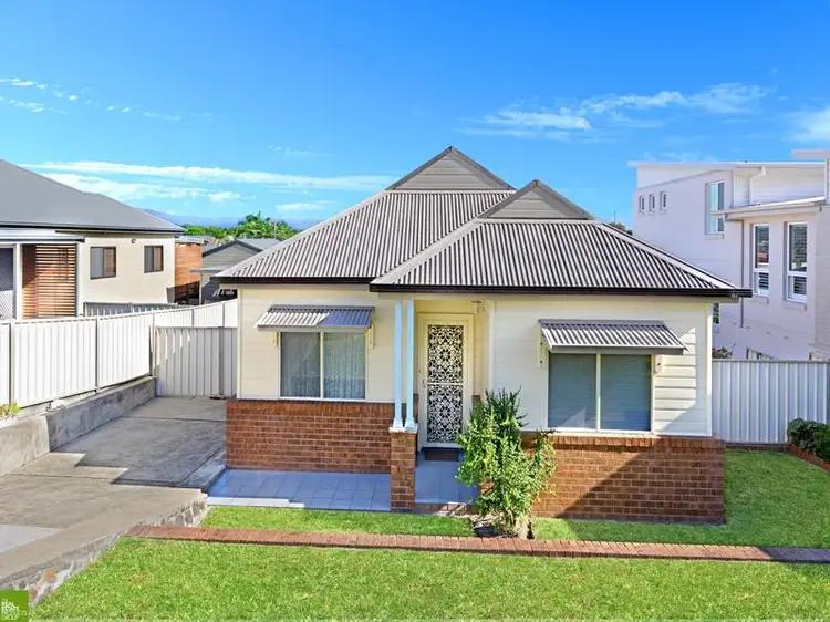 Main view of Homely house listing, 42 Little Lake Crescent, Warilla NSW 2528