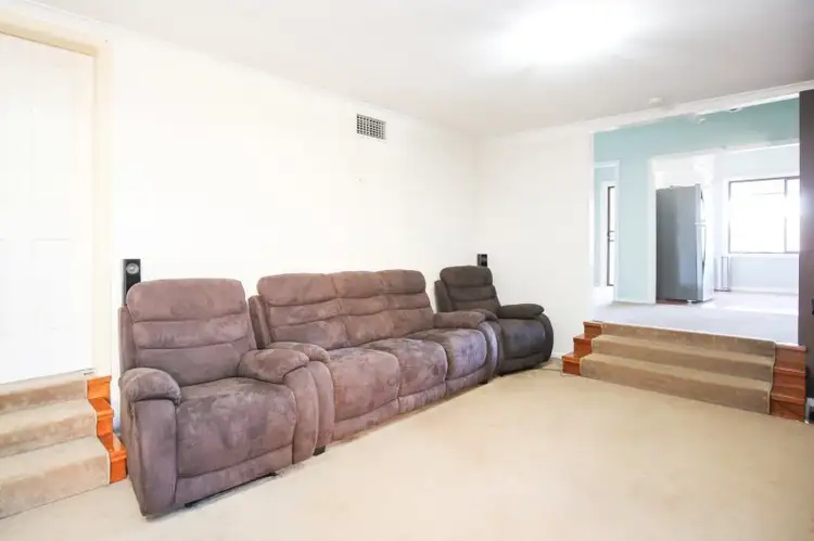 Fourth view of Homely house listing, 7 Westcliffs Crescent, Red Cliffs VIC 3496