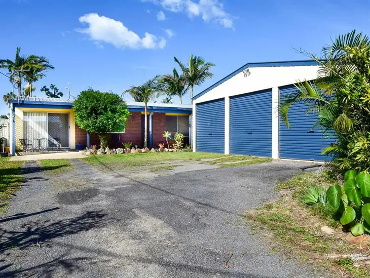 11 Finland Road, Pacific Paradise QLD 4564
