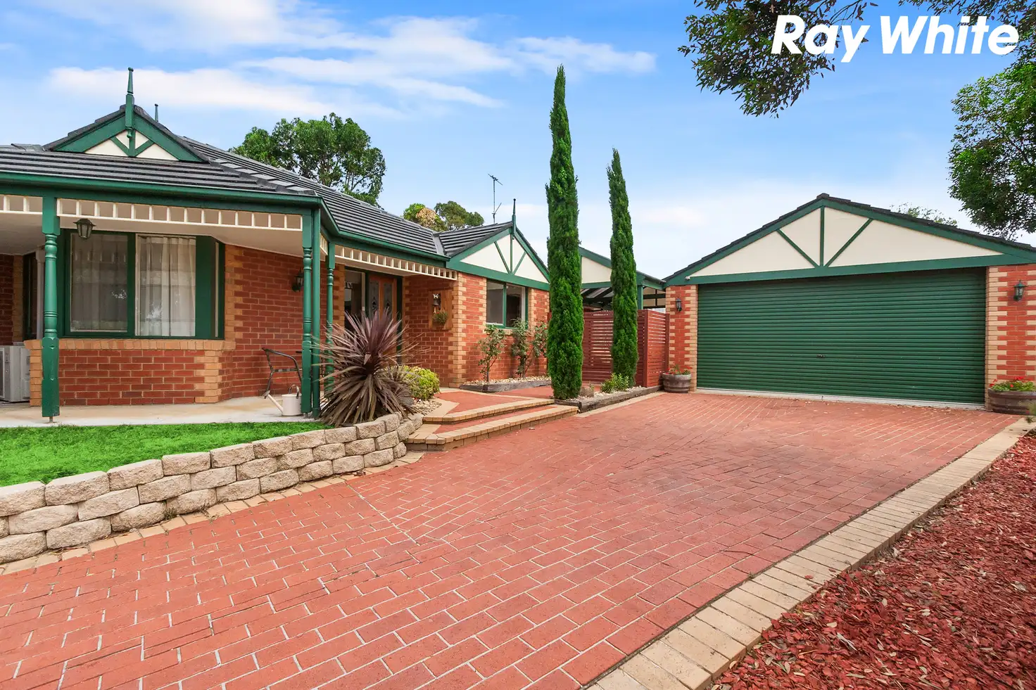 Main view of Homely house listing, 5 Christopher Close, Pakenham VIC 3810