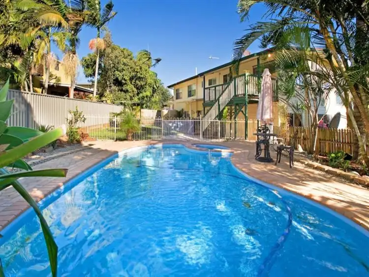 9 Beeka Street, Labrador QLD 4215