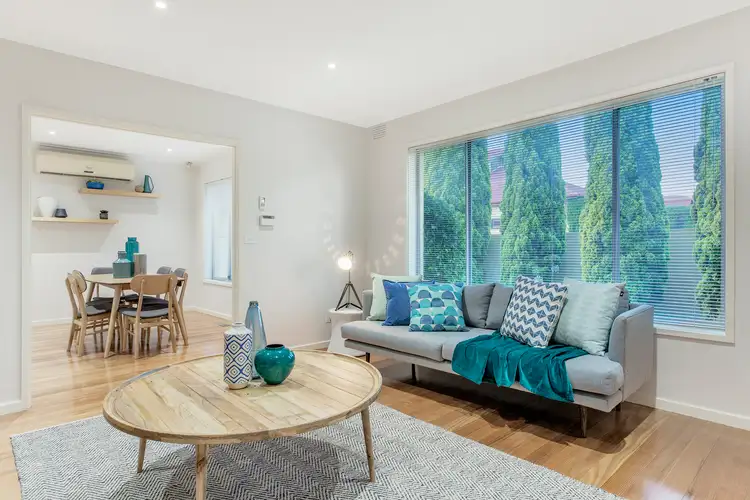 5 McLaurin Road, Carnegie VIC 3163