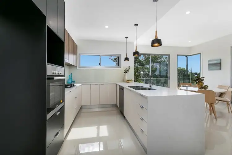 Fourth view of Homely apartment listing, 21/22 Bay Terrace, Wynnum QLD 4178
