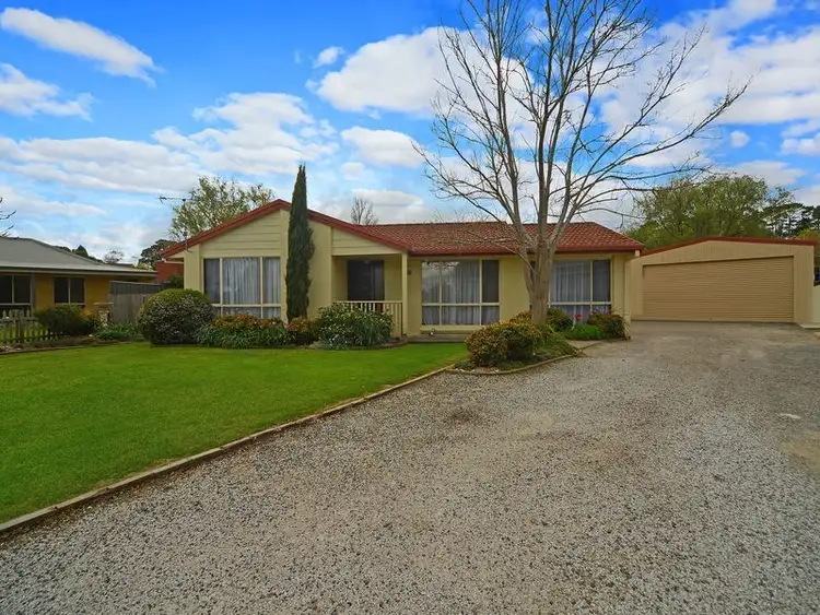 Third view of Homely house listing, 5 Vanessa Place, Moss Vale NSW 2577