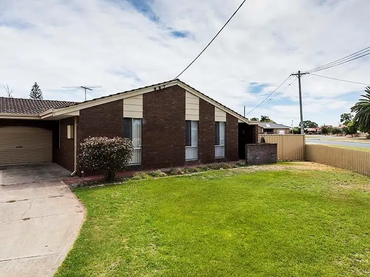 28B Biscayne Street, Safety Bay WA 6169