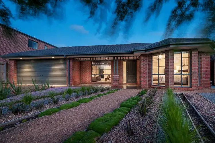18 Shearwater Court, Taylors Hill VIC 3037