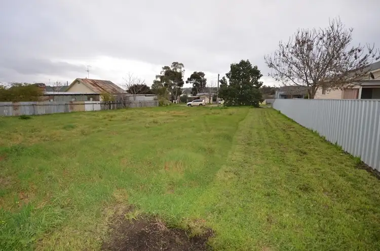 16 Outtrim Street, Maryborough VIC 3465