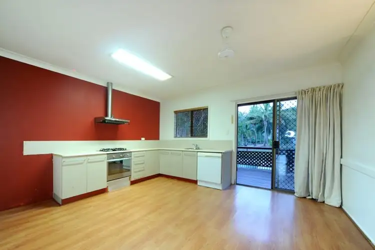 2/11 Tropic Road, Cannonvale QLD 4802