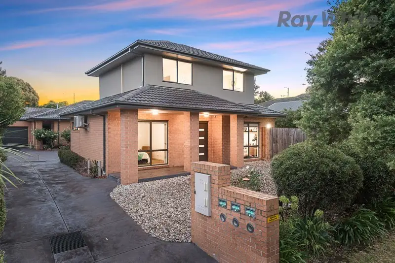 Main view of Homely house listing, U1/13 LINDEL Court, Croydon VIC 3136