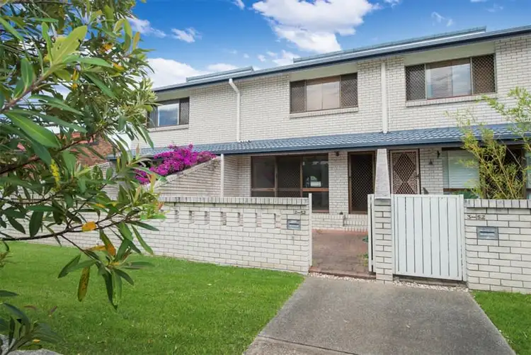 Main view of Homely house listing, 2/52-58 Bordeaux Parade, Mermaid Waters QLD 4218