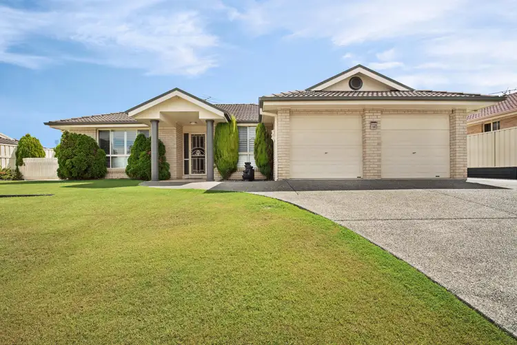 10 Featherwood Place, Thornton NSW 2322