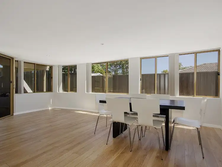 Seventh view of Homely house listing, 10 Murry Mews, Leda WA 6170