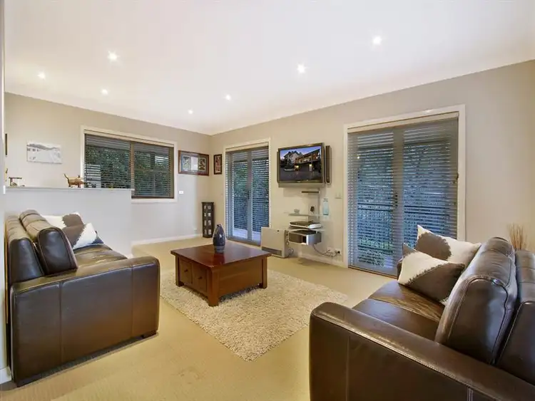 Fifth view of Homely house listing, 1 Pinedale Place, Kurrajong Heights NSW 2758