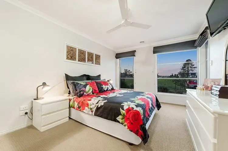 Fifth view of Homely house listing, 31 Healesville Loop, Craigieburn VIC 3064