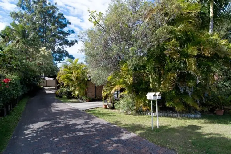 2/4 Morinda Way, Labrador QLD 4215