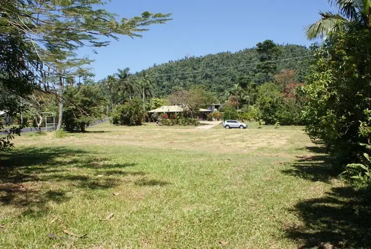 Cnr Pioneer and Cutten Streets, Bingil Bay QLD 4852