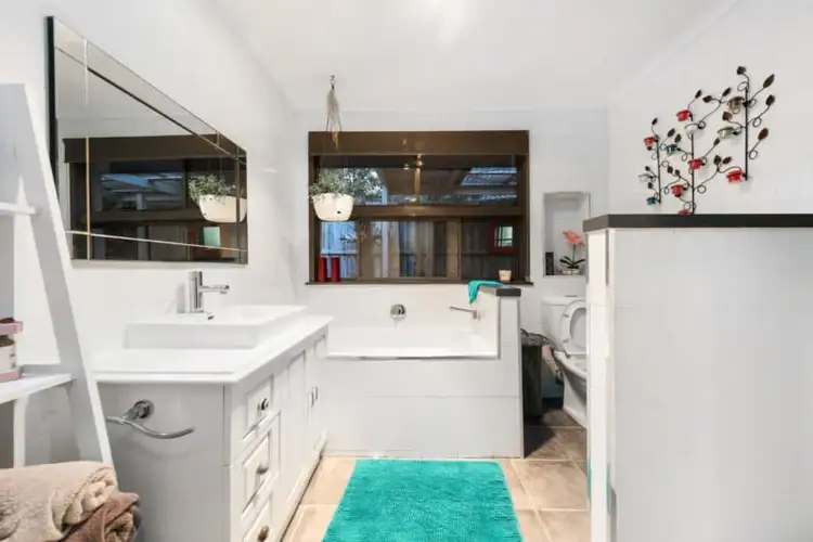 Fifth view of Homely house listing, 10 Wolsley Avenue, Frankston VIC 3199