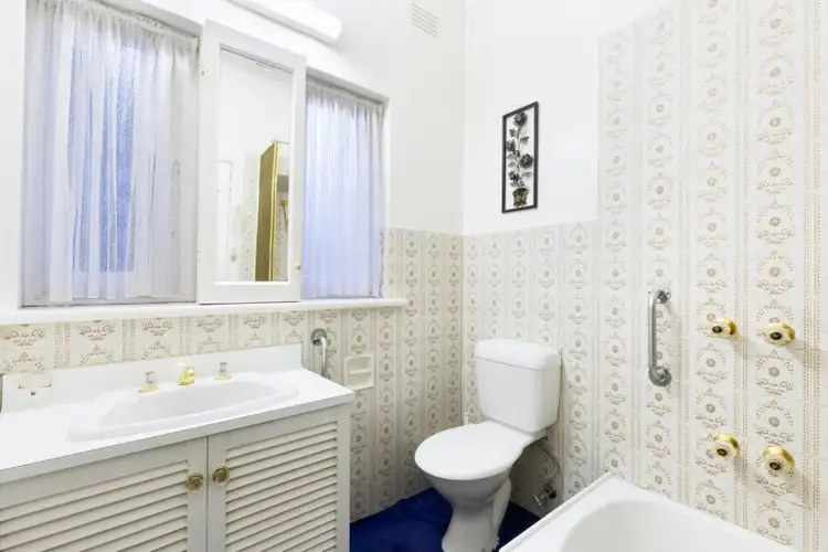 Seventh view of Homely house listing, 3 Mckenzie Court, Oakleigh East VIC 3166