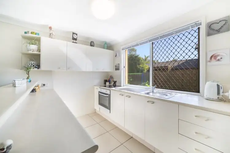 10/50 St Kevins Avenue, Benowa QLD 4217