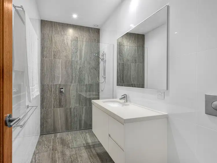 Seventh view of Homely townhouse listing, 2/27 Hunter Street, Wooloowin QLD 4030