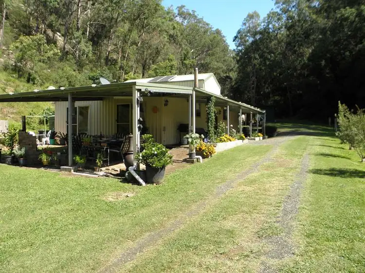 318 Dry Arm Track, Wollombi NSW 2325