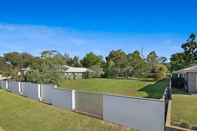 10 Colman Drive, Middle Ridge QLD 4350