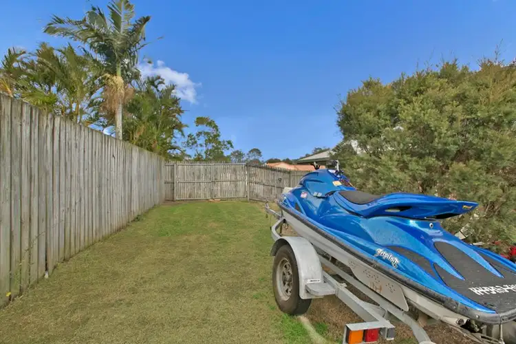 Second view of Homely house listing, 8 Ashwood Circuit, Birkdale QLD 4159