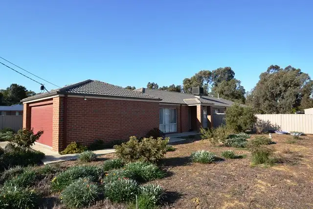 10 Parry Street, Seymour VIC 3660