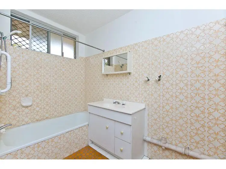 Fourth view of Homely unit listing, 2-22 CLARA Street, Wynnum QLD 4178