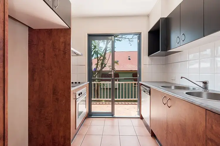 Fifth view of Homely unit listing, 6/58 York Parade, Spring Hill QLD 4000