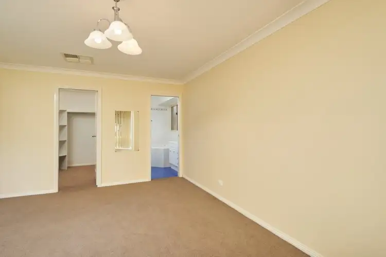 Third view of Homely house listing, 6 Yeomans Place, Kooringal NSW 2650