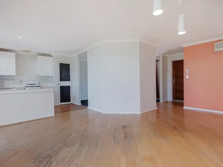Seventh view of Homely house listing, 11 Goldney Court, Leda WA 6170